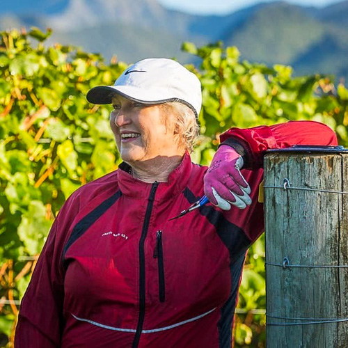 Jennifer Dunbar - DUNBAR ESTATES wines - Ngatimoti - Motueka - Nelson & Tasman